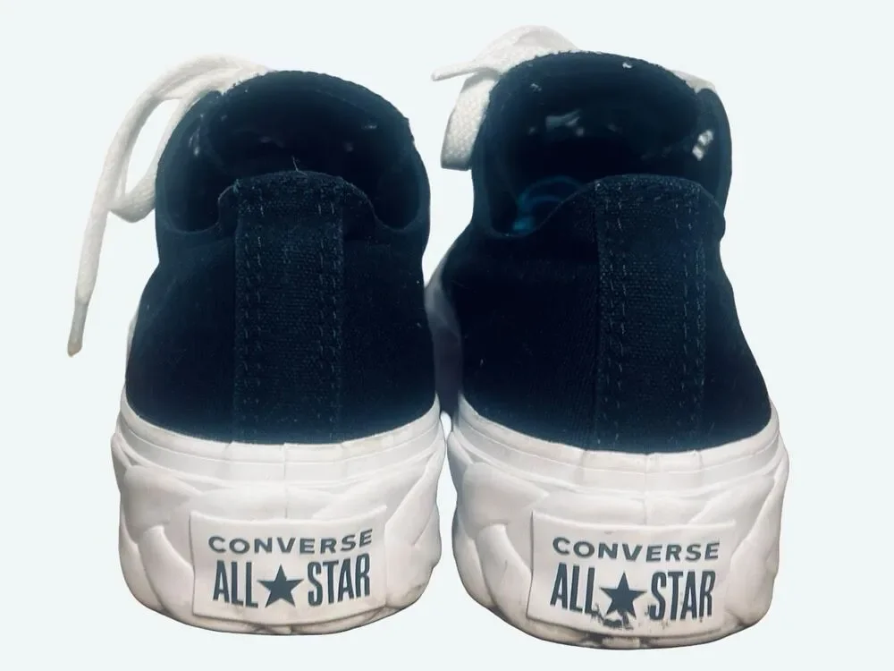 Converse round toe